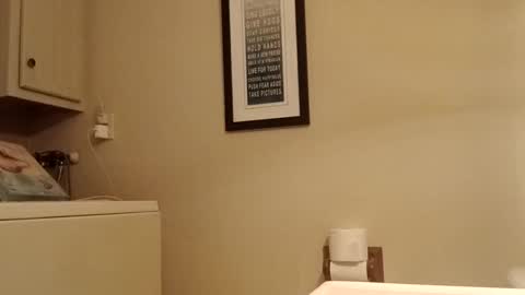 donwyan4 online show from 09/10/25, 07:52