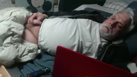 Snapshot of doouugcumming chatting on 03/07/26, 10:01 cummingdoouug online show from 03/07/26, 10:01