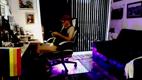dopeleaf2 online show from 10/12/25, 02:27