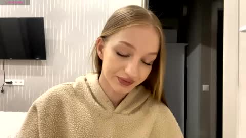 Anika online show from 05/25/26, 10:05