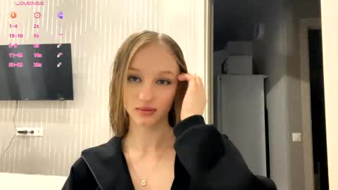 Anika online show from 06/07/26, 03:05