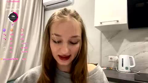 Anika online show from 06/15/26, 07:16