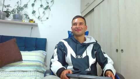 dorian_h online show from 04/25/26, 10:51