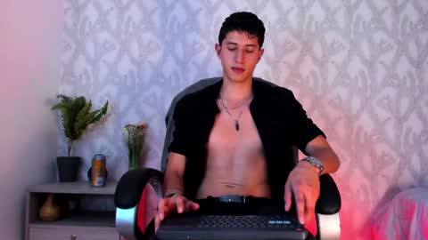 Snapshot of dorian_mystery chatting on 01/10/25, 02:35 dorian_mystery online show from 01/10/25, 02:35