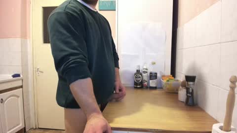 Snapshot of doriancretu95 chatting on 12/04/24, 09:13 menu below online show from 12/04/24, 09:13