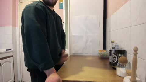 Snapshot of doriancretu95 chatting on 12/20/24, 09:21 menu below online show from 12/20/24, 09:21