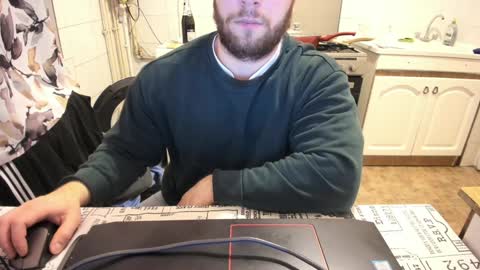 Snapshot of doriancretu95 chatting on 12/31/24, 05:51 menu below online show from 12/31/24, 05:51