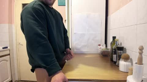 Snapshot of doriancretu95 chatting on 02/08/25, 03:42 menu below online show from 02/08/25, 03:42