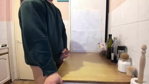 Snapshot of doriancretu95 chatting on 02/12/25, 01:16 menu below online show from 02/12/25, 01:16