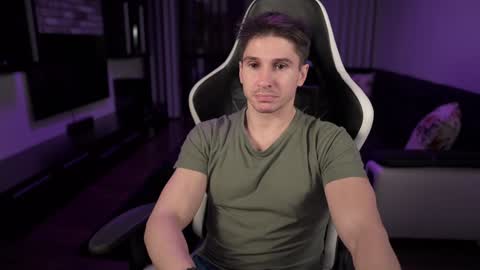 Dorian Reyes online show from 01/21/25, 05:05