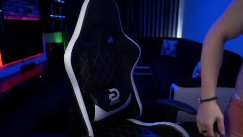 Dorian Reyes online show from 02/07/25, 11:24