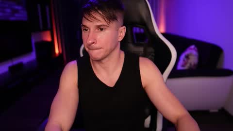 Dorian Reyes online show from 10/20/25, 08:53