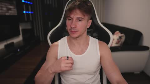 Dorian Reyes online show from 10/26/25, 02:06