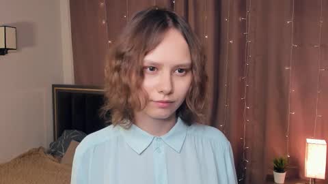 Snapshot of doribiltz chatting on 11/07/25, 07:14 Violet online show from 11/07/25, 07:14