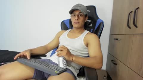 dorman_boy online show from 11/22/25, 03:22