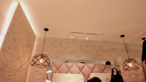  DOROTHY online show from 02/20/25, 03:01