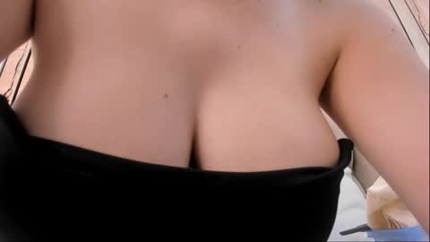 Snapshot of dorothy_vegga chatting on 02/27/26, 04:56 DOROTHY online show from 02/27/26, 04:56