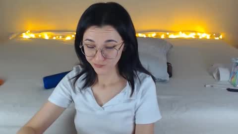 Snapshot of dorotty_ chatting on 12/12/24, 12:38 Your Dorotty online show from 12/12/24, 12:38