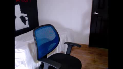 Snapshot of dostoyrodia_34 chatting on 02/26/25, 03:42 will online show from 02/26/25, 03:42