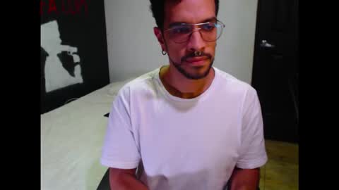 Snapshot of dostoyrodia_34 chatting on 10/16/25, 01:17 will online show from 10/16/25, 01:17