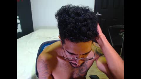 Snapshot of dostoyrodia_34 chatting on 10/17/25, 02:37 will online show from 10/17/25, 02:37