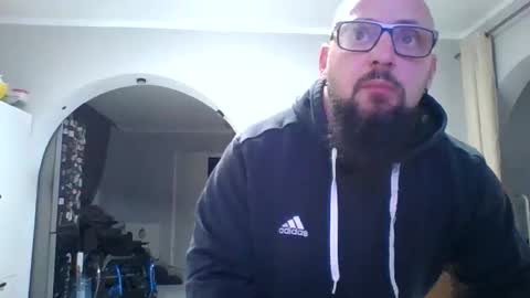 Snapshot of dottoresss chatting on 12/21/25, 03:02 SaSa online show from 12/21/25, 03:02