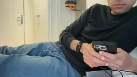 Snapshot of dotx90_fun chatting on 11/02/25, 10:39 Funlover online show from 11/02/25, 10:39