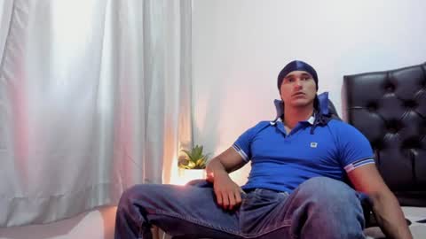 Isabella and Alessandro online show from 06/17/26, 11:12