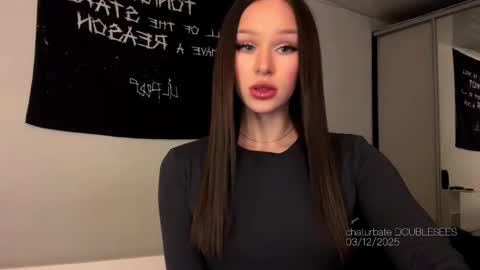 MOLLYYYY dont forget to give me a thumb up online show from 12/03/25, 02:59