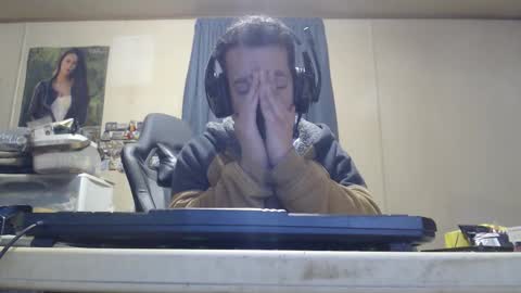 Snapshot of doublexl100 chatting on 11/25/25, 01:27 Jess online show from 11/25/25, 01:27