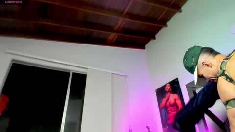 Snapshot of douglassafado chatting on 01/05/25, 09:05 Douglas Safado online show from 01/05/25, 09:05