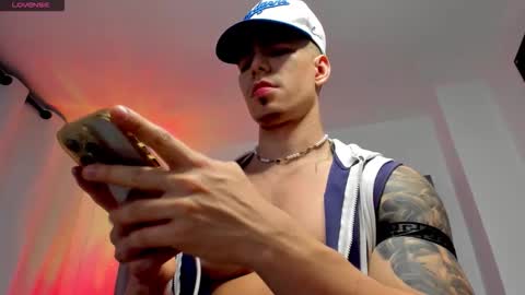 Snapshot of douglassafado chatting on 12/01/25, 03:33 Douglas Safado online show from 12/01/25, 03:33