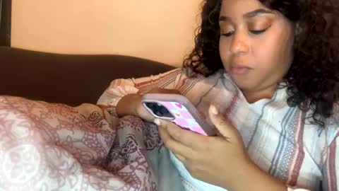 dove_love22 online show from 11/04/25, 04:33