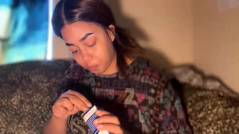 dove_love22 online show from 12/02/25, 07:20