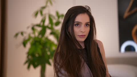    .         . online show from 09/22/25, 06:04