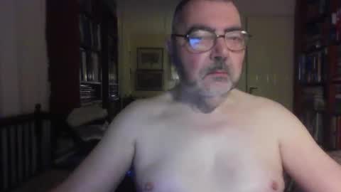 doxoebloke68 online show from 10/28/25, 06:50