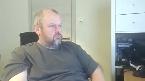 Danny online show from 11/21/25, 08:24