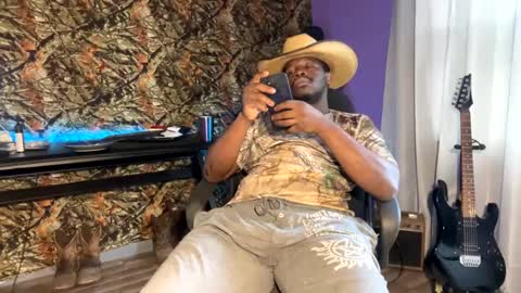 Snapshot of dpirated1 chatting on 01/17/25, 04:57 MrPirated online show from 01/17/25, 04:57