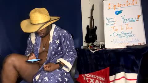 Snapshot of dpirated1 chatting on 02/02/25, 12:51 MrPirated online show from 02/02/25, 12:51