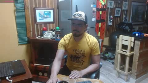 Snapshot of dr_simon84 chatting on 12/31/24, 05:22 Dr Simon online show from 12/31/24, 05:22