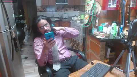 Snapshot of dr_simon84 chatting on 01/03/25, 03:38 Dr Simon online show from 01/03/25, 03:38