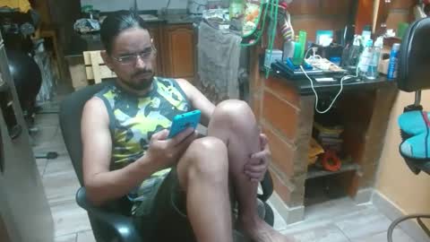 Snapshot of dr_simon84 chatting on 01/08/25, 05:16 Dr Simon online show from 01/08/25, 05:16