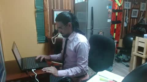 Snapshot of dr_simon84 chatting on 01/14/25, 08:37 Dr Simon online show from 01/14/25, 08:37