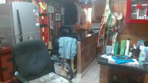 Snapshot of dr_simon84 chatting on 01/15/25, 06:51 Dr Simon online show from 01/15/25, 06:51