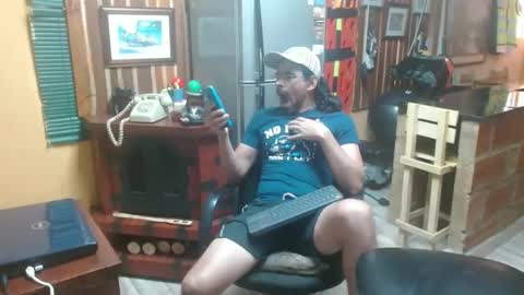 Snapshot of dr_simon84 chatting on 01/16/25, 06:48 Dr Simon online show from 01/16/25, 06:48