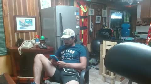 Snapshot of dr_simon84 chatting on 01/17/25, 01:57 Dr Simon online show from 01/17/25, 01:57