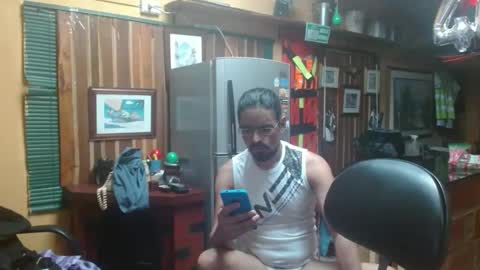 Snapshot of dr_simon84 chatting on 01/18/25, 04:37 Dr Simon online show from 01/18/25, 04:37