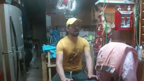 Snapshot of dr_simon84 chatting on 01/19/25, 04:44 Dr Simon online show from 01/19/25, 04:44