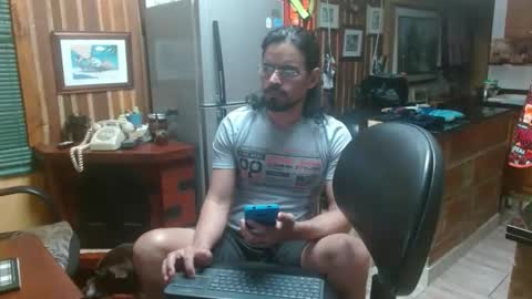 Snapshot of dr_simon84 chatting on 01/21/25, 02:33 Dr Simon online show from 01/21/25, 02:33