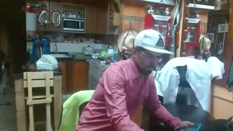 Snapshot of dr_simon84 chatting on 02/17/25, 04:09 Dr Simon online show from 02/17/25, 04:09